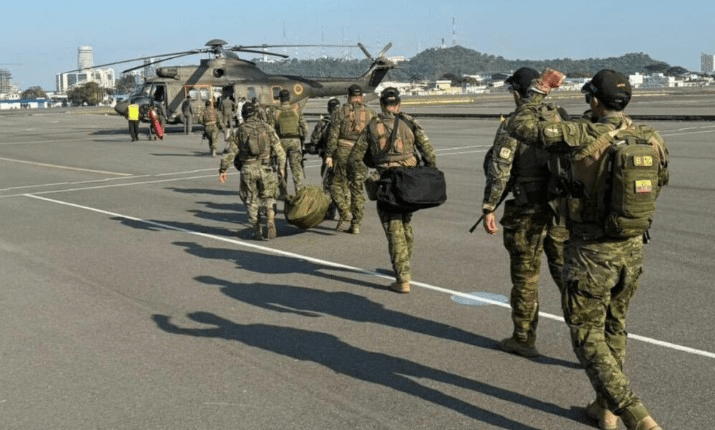 Las Fuerzas Armadas intensifican su presencia en Manabí Las Fuerzas Armadas intensifican su presencia en Manabí