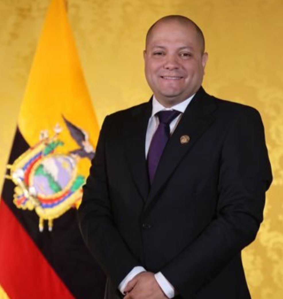 Ministro de Salud de Ecuador, Juan Bernardo Sánchez, presenta su renuncia tras poco más de un mes en el cargo Ministro de Salud de Ecuador, Juan Bernardo Sánchez, presenta su renuncia tras poco más de un mes en el cargo