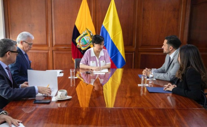 China ha entregado una línea de crédito por USD 600 millones a Ecuador China ha entregado una línea de crédito por USD 600 millones a Ecuador