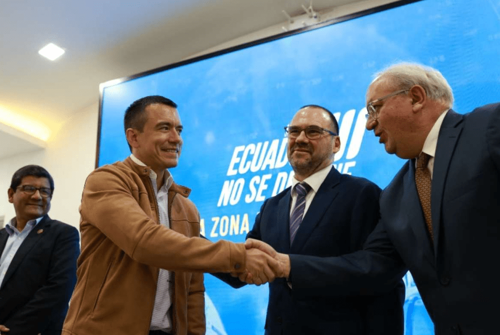 Presidente presentó a Cuenca como la primera Zona Franca Tecnológica del país Presidente presentó a Cuenca como la primera Zona Franca Tecnológica del país