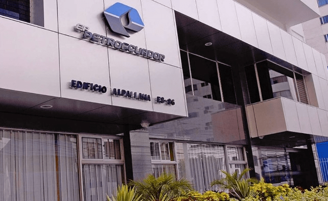 Petroecuador desvinculó a 936 empleados con sueldos sobrevalorados Petroecuador desvinculó a 936 empleados con sueldos sobrevalorados