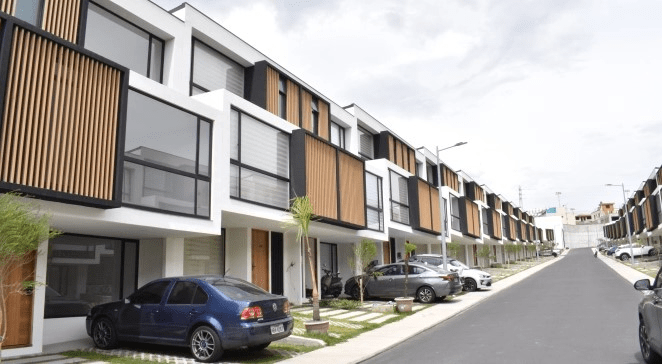 Gobierno entrega viviendas a familias beneficiarias del programa “Tu Casa Miti-Miti” en Ambato Gobierno entrega viviendas a familias beneficiarias del programa “Tu Casa Miti-Miti” en Ambato