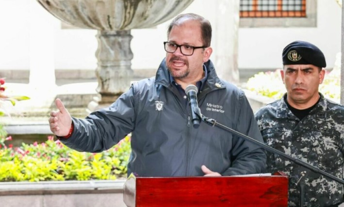 Gobierno refuerza controles en escuelas tras detectar microtráfico y activa plan para proteger a estudiantes Gobierno refuerza controles en escuelas tras detectar microtráfico y activa plan para proteger a estudiantes