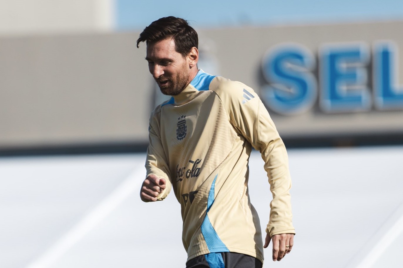 Argentina se entrena con Messi para medir a Chile y Colombia Argentina se entrena con Messi para medir a Chile y Colombia