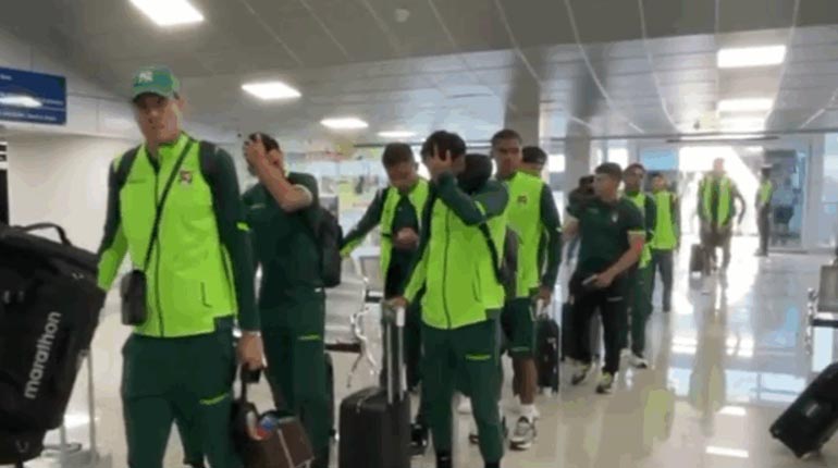 Gobierno de Venezuela bloqueó el despegue del avión de la Selección de Bolivia por varias horas Gobierno de Venezuela bloqueó el despegue del avión de la Selección de Bolivia por varias horas