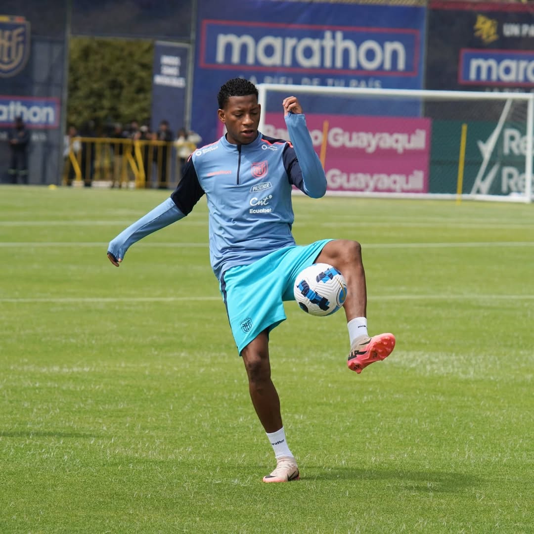 Plata llega a Guayaquil pese a la oposición de Flamengo Plata llega a Guayaquil pese a la oposición de Flamengo