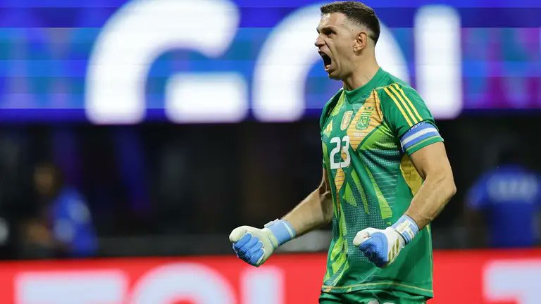 Emiliano Martínez y su futuro en el fútbol europeo Emiliano Martínez y su futuro en el fútbol europeo