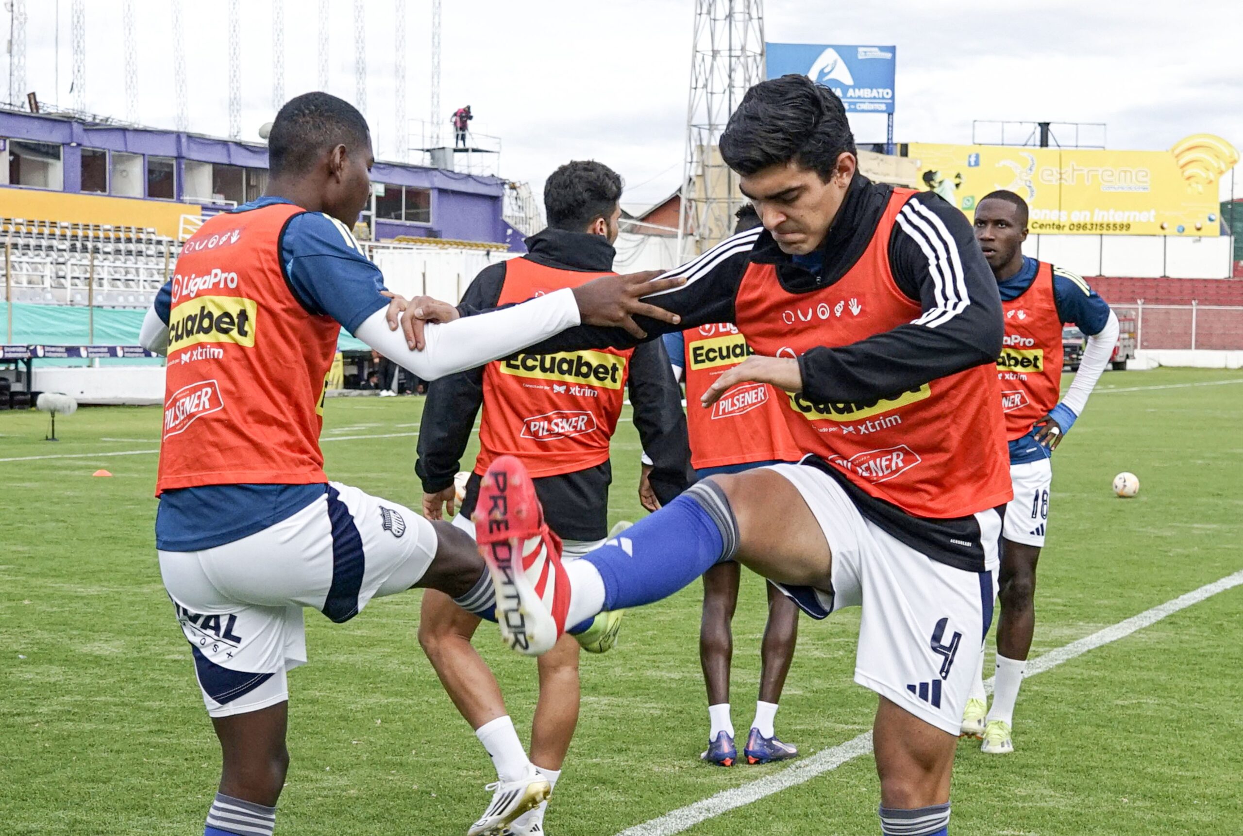 Emelec, Técnico Universitario y Mushuc Runa lideran fichajes Emelec, Técnico Universitario y Mushuc Runa lideran fichajes