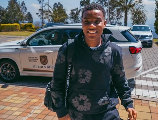 Hull City planea comprar a Óscar Zambrano tras cumplir sanción Hull City planea comprar a Óscar Zambrano tras cumplir sanción