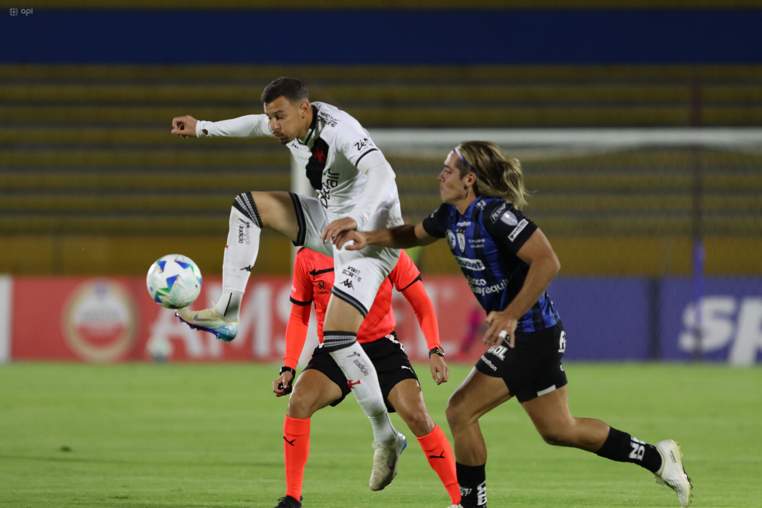 Independiente del Valle busca sellar pase ante Vasco da Gama Independiente del Valle busca sellar pase ante Vasco da Gama