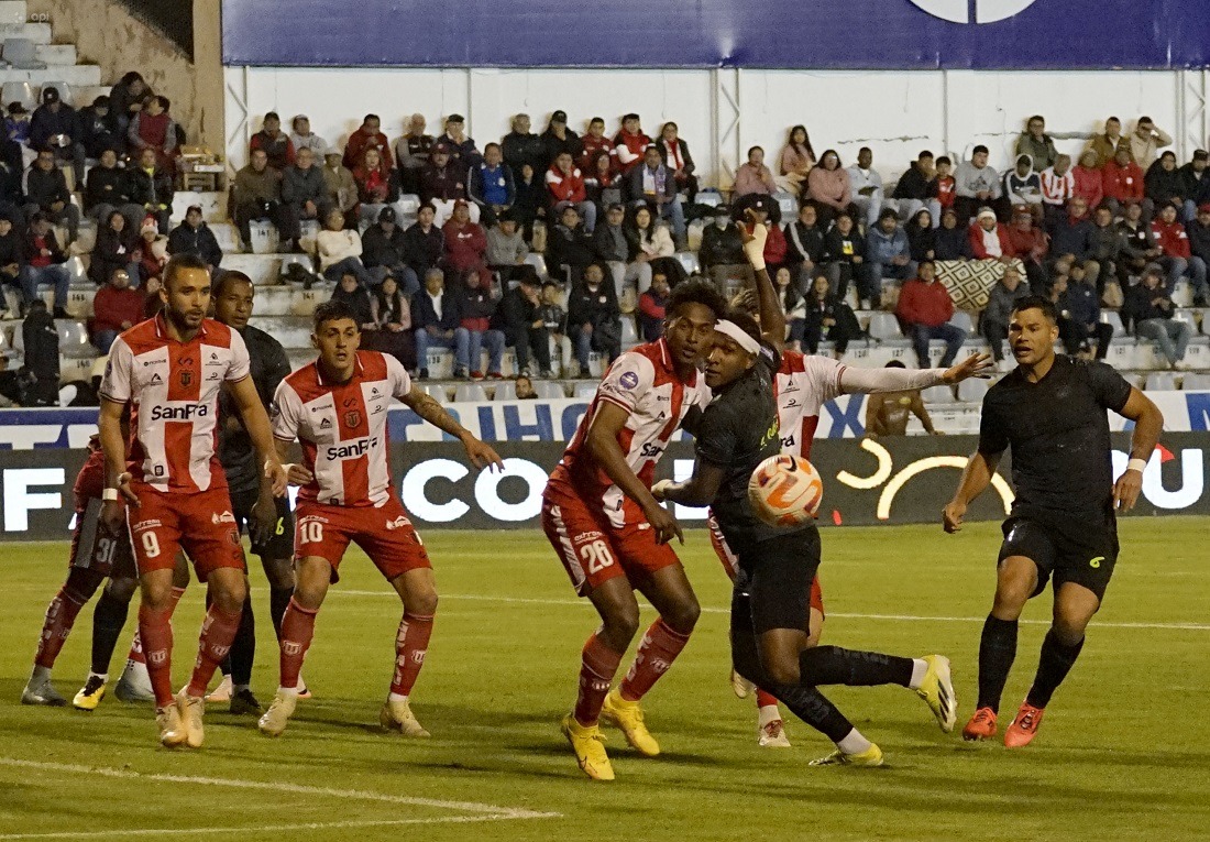 Orense remontó un marcador adverso ante Técnico Universitario Orense remontó un marcador adverso ante Técnico Universitario