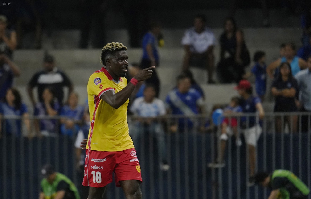 Michael Carcelén podría salir de Aucas para continuar su carrera en el fútbol argentino Michael Carcelén podría salir de Aucas para continuar su carrera en el fútbol argentino