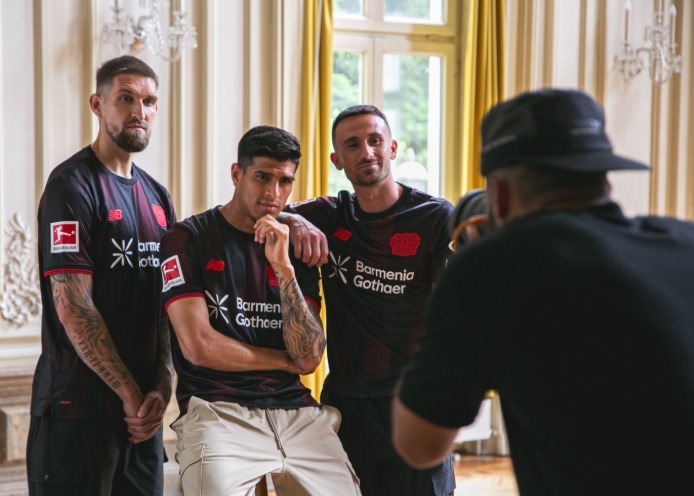 Leverkusen refuerza su defensa ante posible salida de Hincapié Leverkusen refuerza su defensa ante posible salida de Hincapié