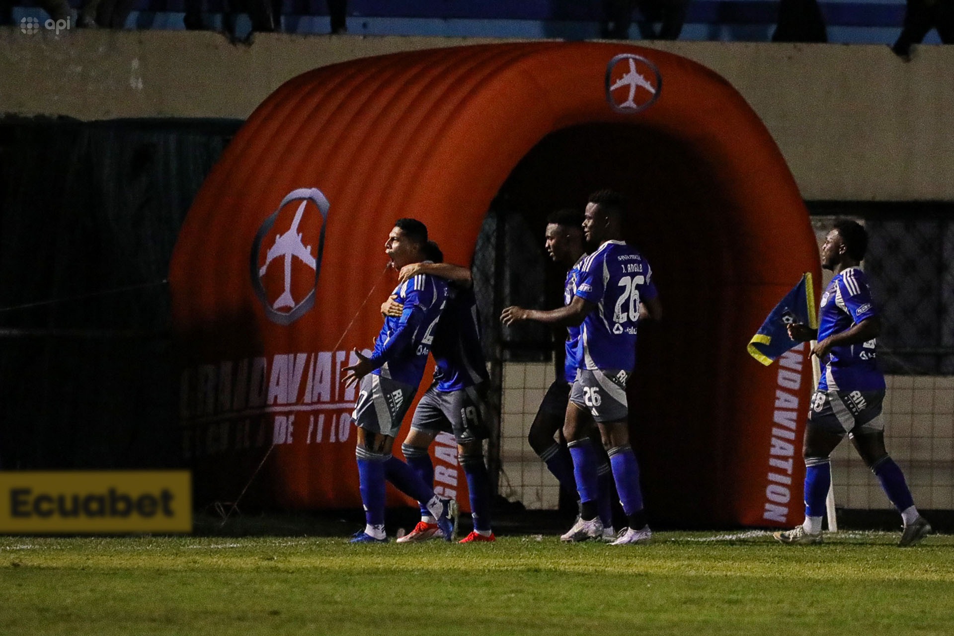 “Aquellos que creían que Emelec iba camino al cementerio, se equivocaron”, afirma Jorge Guzmán, presidente de los ‘millonarios’ “Aquellos que creían que Emelec iba camino al cementerio, se equivocaron”, afirma Jorge Guzmán, presidente de los ‘millonarios’