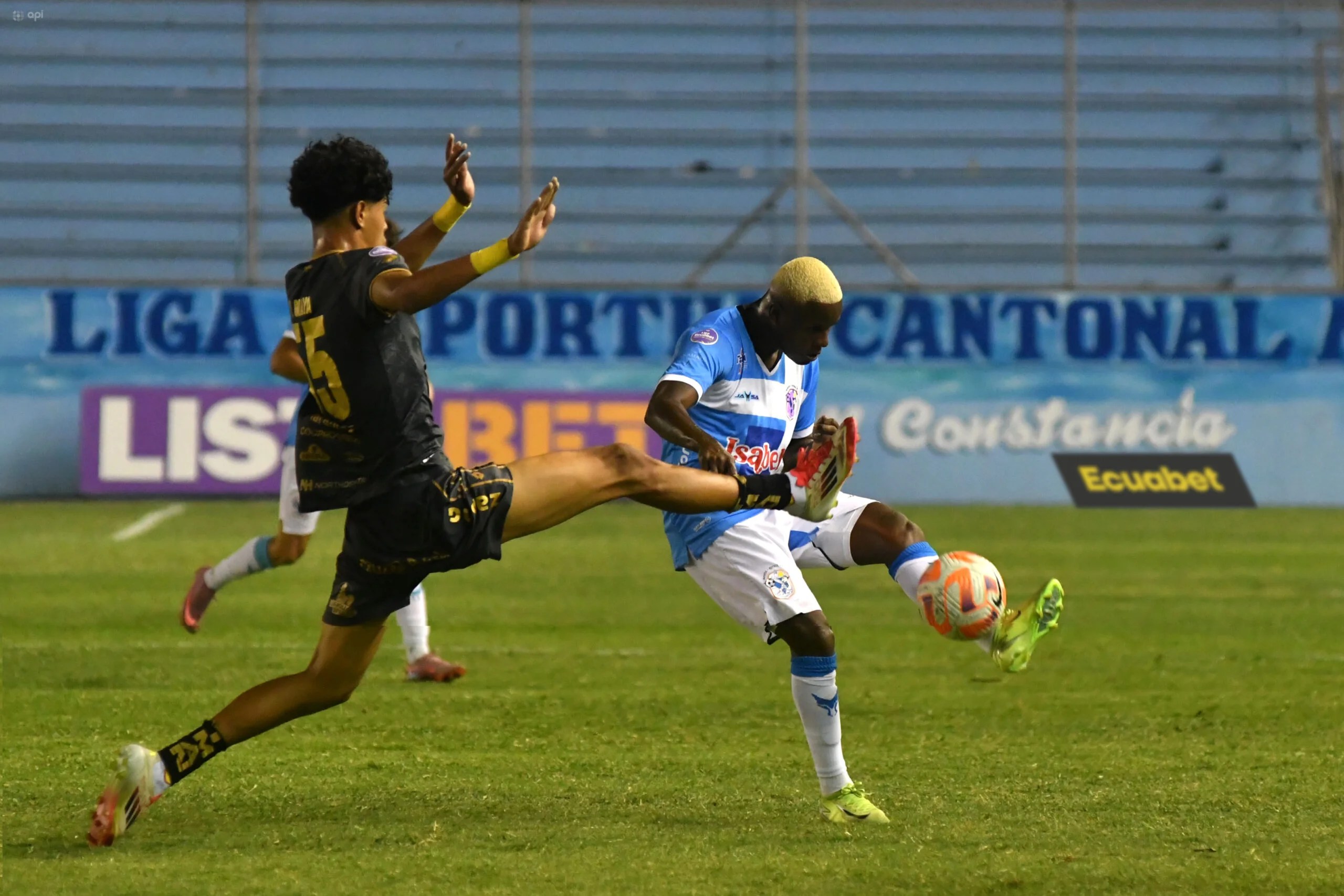 Manta FC empata con Aucas en el debut de Javier Carvajal como entrenador Manta FC empata con Aucas en el debut de Javier Carvajal como entrenador