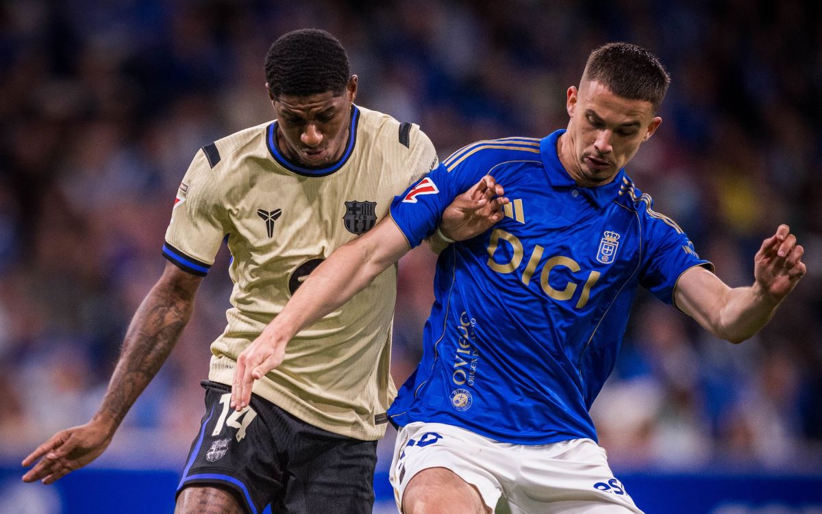 Barcelona vence a Real Oviedo y está a dos puntos del Madrid Barcelona vence a Real Oviedo y está a dos puntos del Madrid