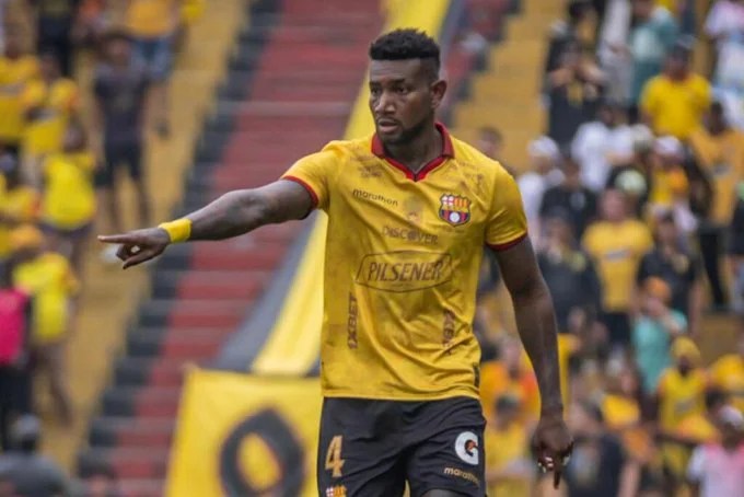 Gustavo Vallecilla suspendido por tres partidos Gustavo Vallecilla suspendido por tres partidos