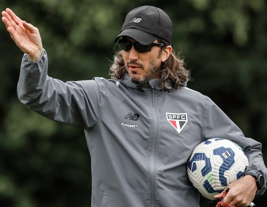 Fluminense inicia negociaciones con Luis Zubeldía Fluminense inicia negociaciones con Luis Zubeldía