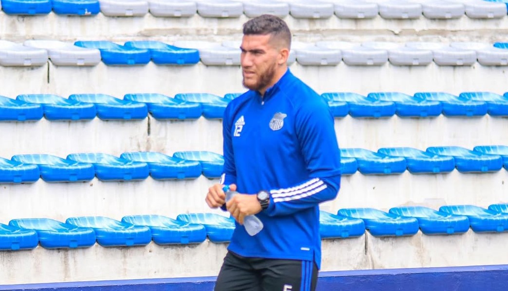 Leandro Vega expone deudas de Emelec y sanciones de FIFA Leandro Vega expone deudas de Emelec y sanciones de FIFA