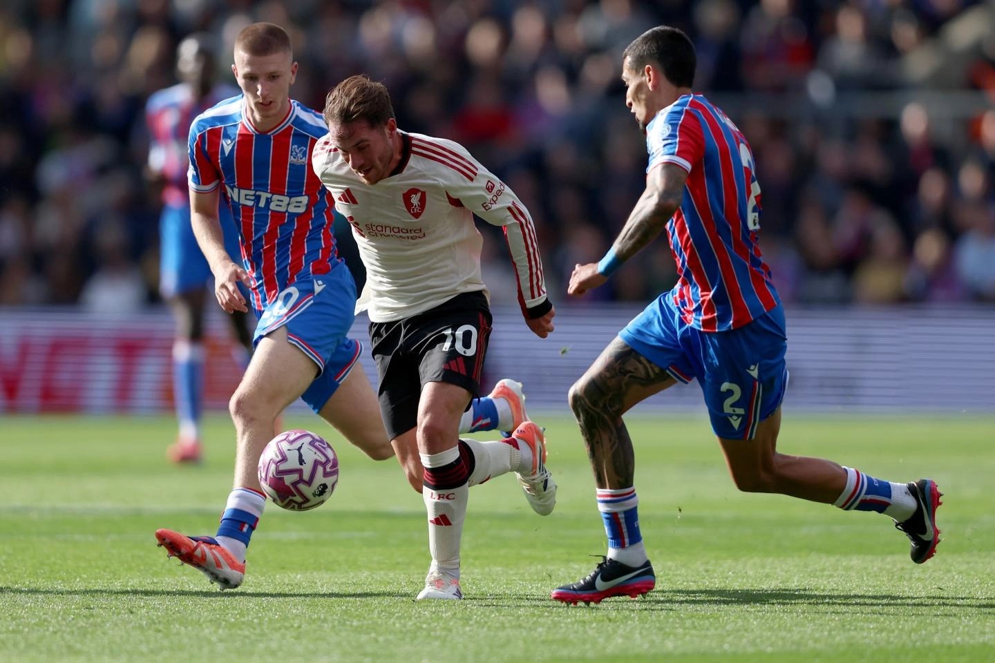 Liverpool pierde su invicto ante Crystal Palace Liverpool pierde su invicto ante Crystal Palace