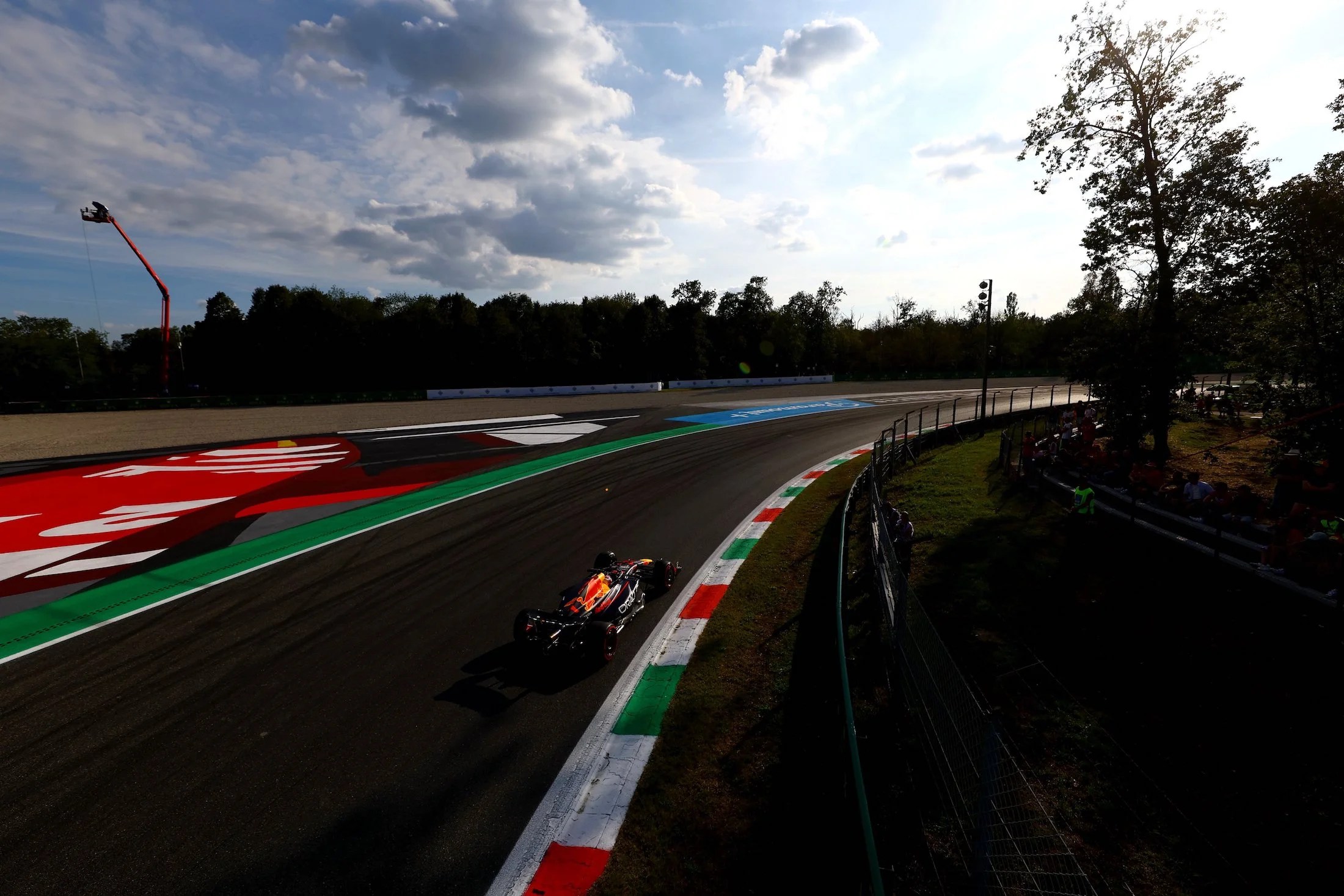 McLaren llega como favorito al GP de Italia en Monza frente a un Ferrari en crisis McLaren llega como favorito al GP de Italia en Monza frente a un Ferrari en crisis