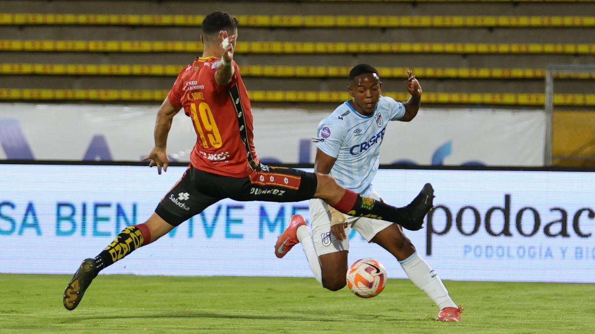 Universidad Católica asegura hexagonal y torneo internacional tras vencer 2-1 a Deportivo Cuenca Universidad Católica asegura hexagonal y torneo internacional tras vencer 2-1 a Deportivo Cuenca