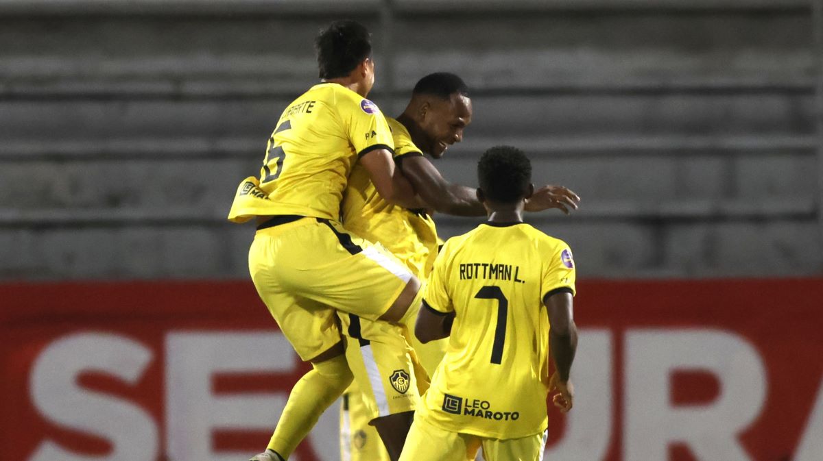 Chacaritas rechaza multas y 22 de Julio apoya a jugadores Chacaritas rechaza multas y 22 de Julio apoya a jugadores