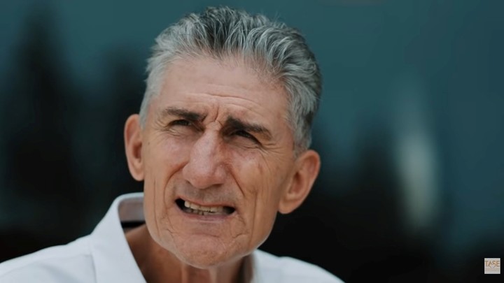 Documental muestra la realidad de Edgardo Bauza, extécnico de Liga de Quito, al padecer una enfermedad neurodegenerativa Documental muestra la realidad de Edgardo Bauza, extécnico de Liga de Quito, al padecer una enfermedad neurodegenerativa