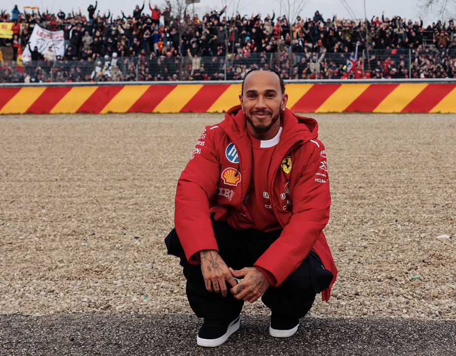 Lewis Hamilton se quejó de la comunicación en Ferrari Lewis Hamilton se quejó de la comunicación en Ferrari