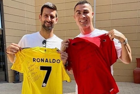 Djokovic y Ronaldo intercambiaron camisetas en Riad Djokovic y Ronaldo intercambiaron camisetas en Riad
