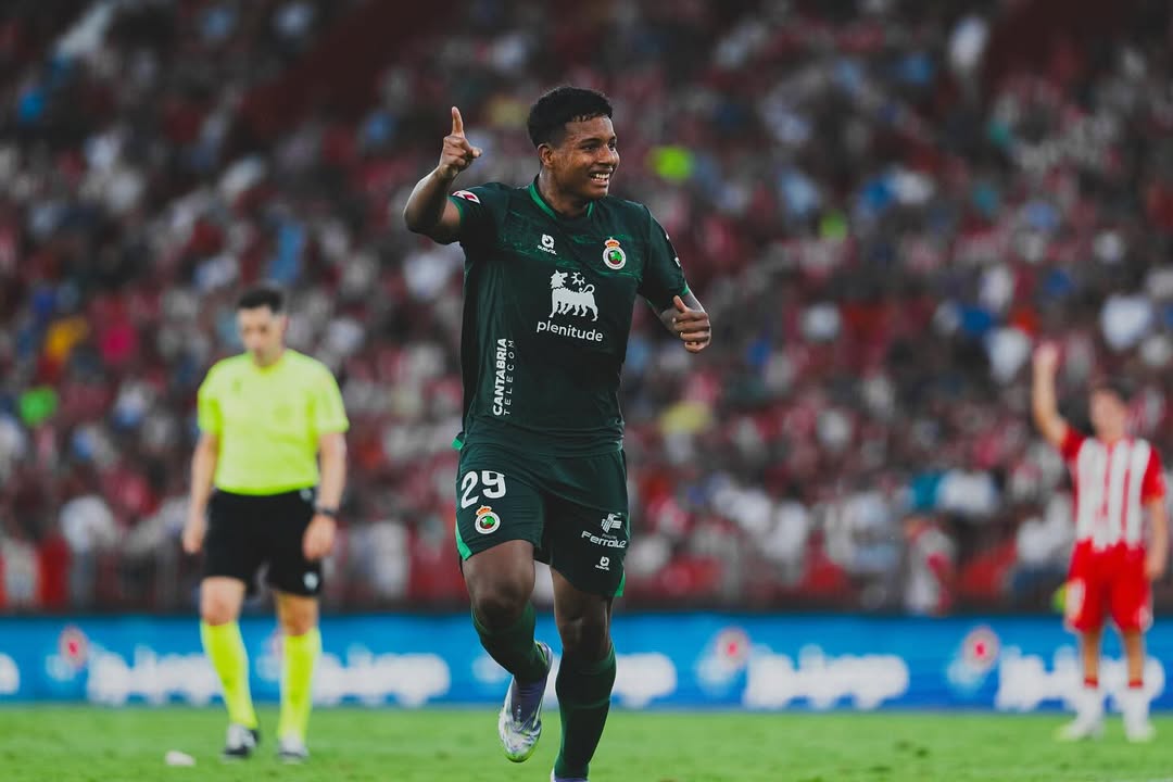 Jeremy Arévalo, el goleador que revoluciona al Racing de Santander y despierta el debate sobre su futuro con la selección de Ecuador Jeremy Arévalo, el goleador que revoluciona al Racing de Santander y despierta el debate sobre su futuro con la selección de Ecuador