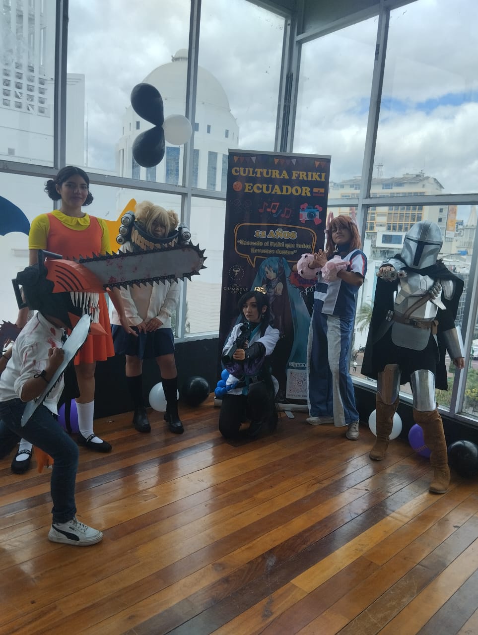 Convención friki reunió a cientos Convención friki reunió a cientos