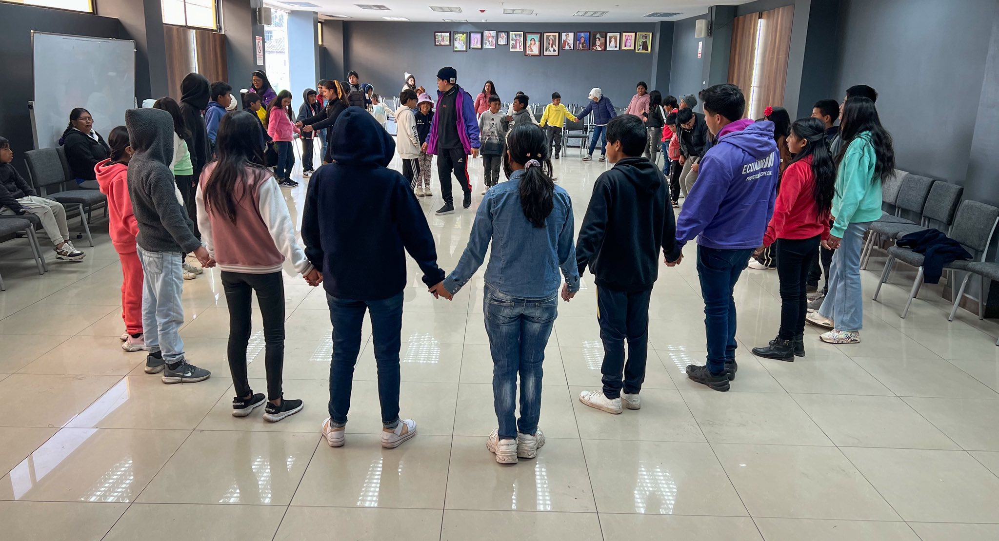 Niños y adolescentes conocen derechos y obligaciones Niños y adolescentes conocen derechos y obligaciones