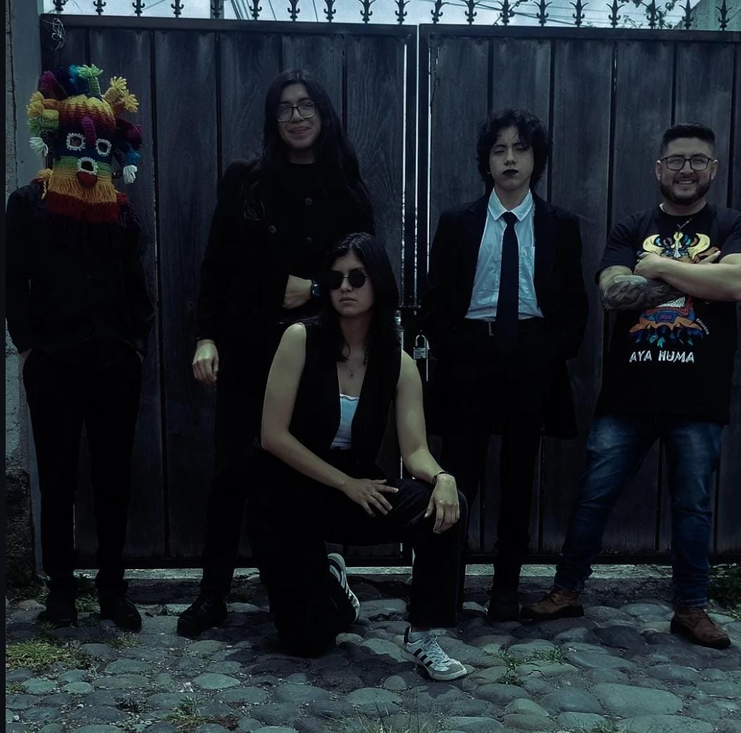 Homenaje a los clásicos latinos de los 90’s y 2000 Homenaje a los clásicos latinos de los 90’s y 2000