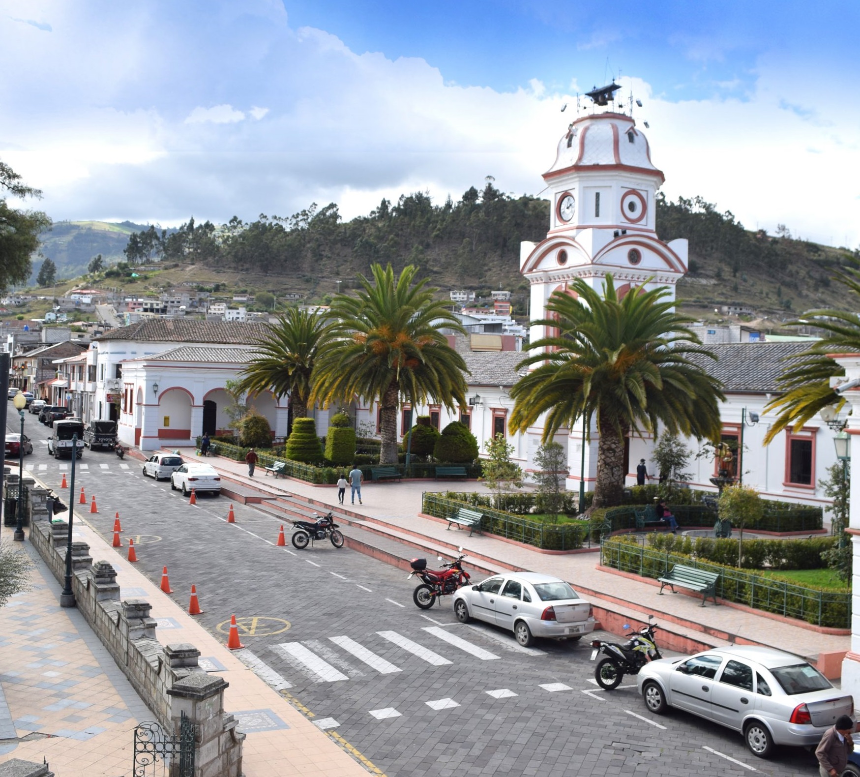Barro negro en artesanías de la Sierra Central Barro negro en artesanías de la Sierra Central