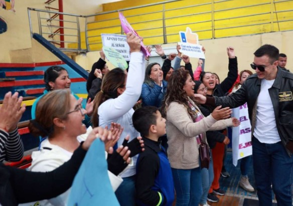 Gobierno entregó más de USD 9.3 millones en créditos y bonos productivos Gobierno entregó más de USD 9.3 millones en créditos y bonos productivos