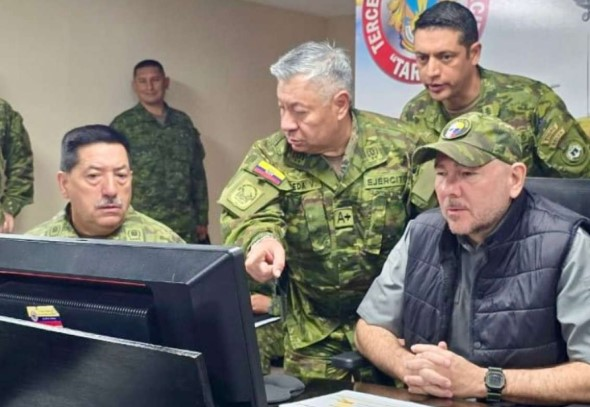 Más de 1.500 militares combaten la minería ilegal en Azuay Más de 1.500 militares combaten la minería ilegal en Azuay