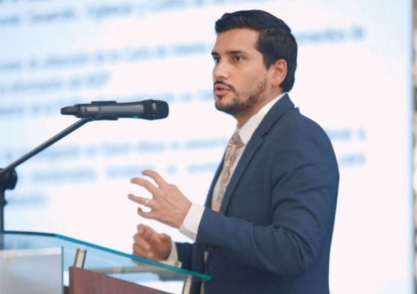 CAL da paso al juicio político contra el exministro de Salud, Jimmy Martín CAL da paso al juicio político contra el exministro de Salud, Jimmy Martín