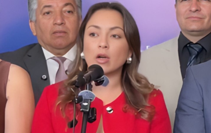 ADN denuncia a Juan Andrés González, jefe de la bancada correísta ADN denuncia a Juan Andrés González, jefe de la bancada correísta