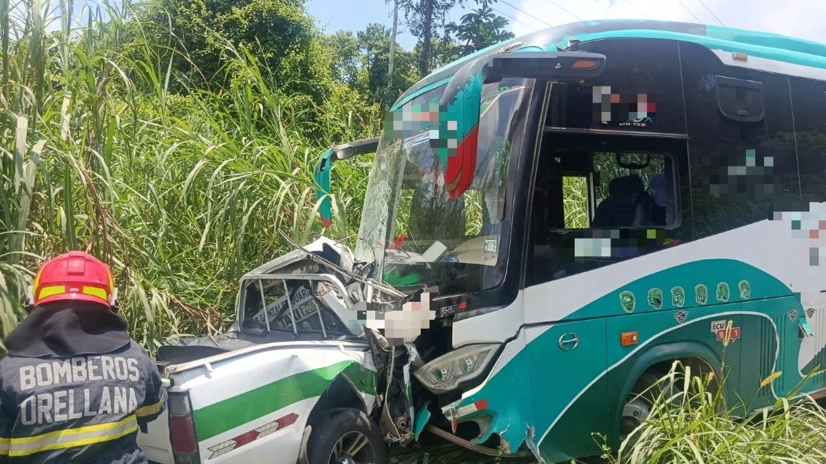 Cinco fallecidos en siniestro vial en la vía Loreto-Coca Cinco fallecidos en siniestro vial en la vía Loreto-Coca