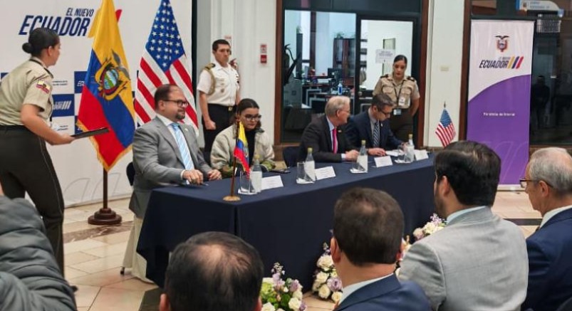 Ecuador y EE.UU. oficializan apertura de oficina del FBI en Quito Ecuador y EE.UU. oficializan apertura de oficina del FBI en Quito