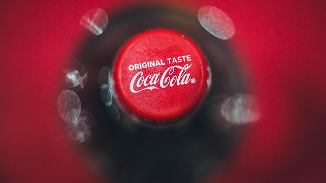 "President Trump celebrates a major win as Coca-Cola agrees to switch to real cane sugar, boosting health and Florida's sugarcane industry. "President Trump celebrates a major win as Coca-Cola agrees to switch to real cane sugar, boosting health and Florida's sugarcane industry.
