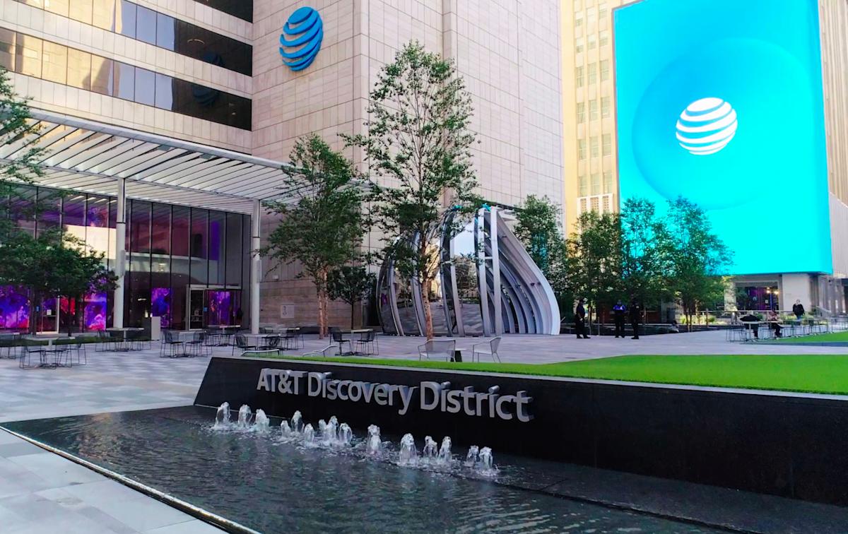 AT&T, Verizon companies restored after name disruption points throughout a number of states AT&T, Verizon companies restored after name disruption points throughout a number of states