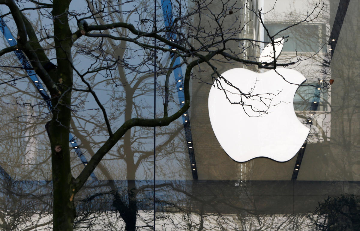Apple is reportedly forging forward with a rotating, iPad-like tabletop gadget Apple is reportedly forging forward with a rotating, iPad-like tabletop gadget