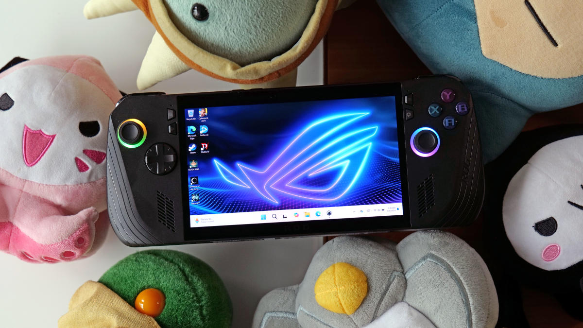 A totally armed and operational handheld battle station A totally armed and operational handheld battle station