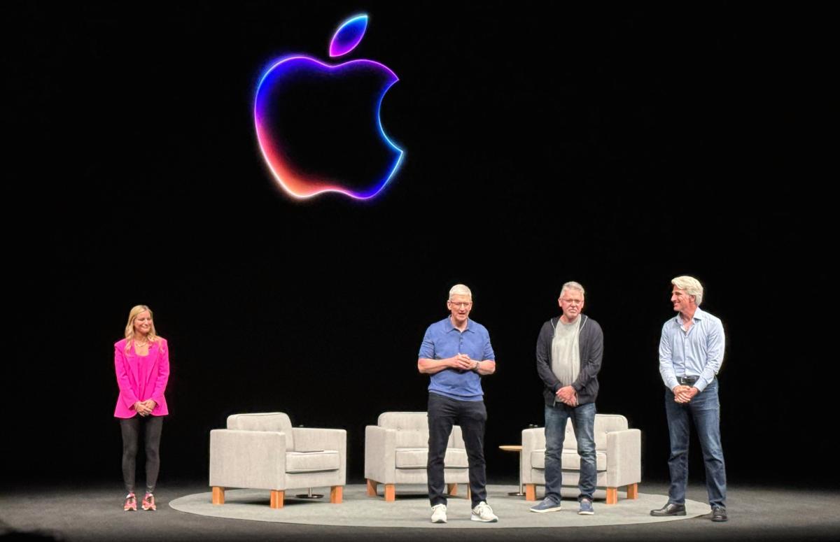 How does Apple ship your information to its cloud AI servers? Very rigorously, it claims. How does Apple ship your information to its cloud AI servers? Very rigorously, it claims.