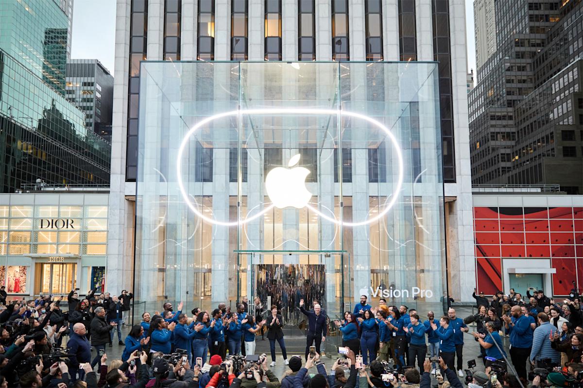 Apple continues to be engaged on a rotating iPad-like tabletop gadget Apple continues to be engaged on a rotating iPad-like tabletop gadget
