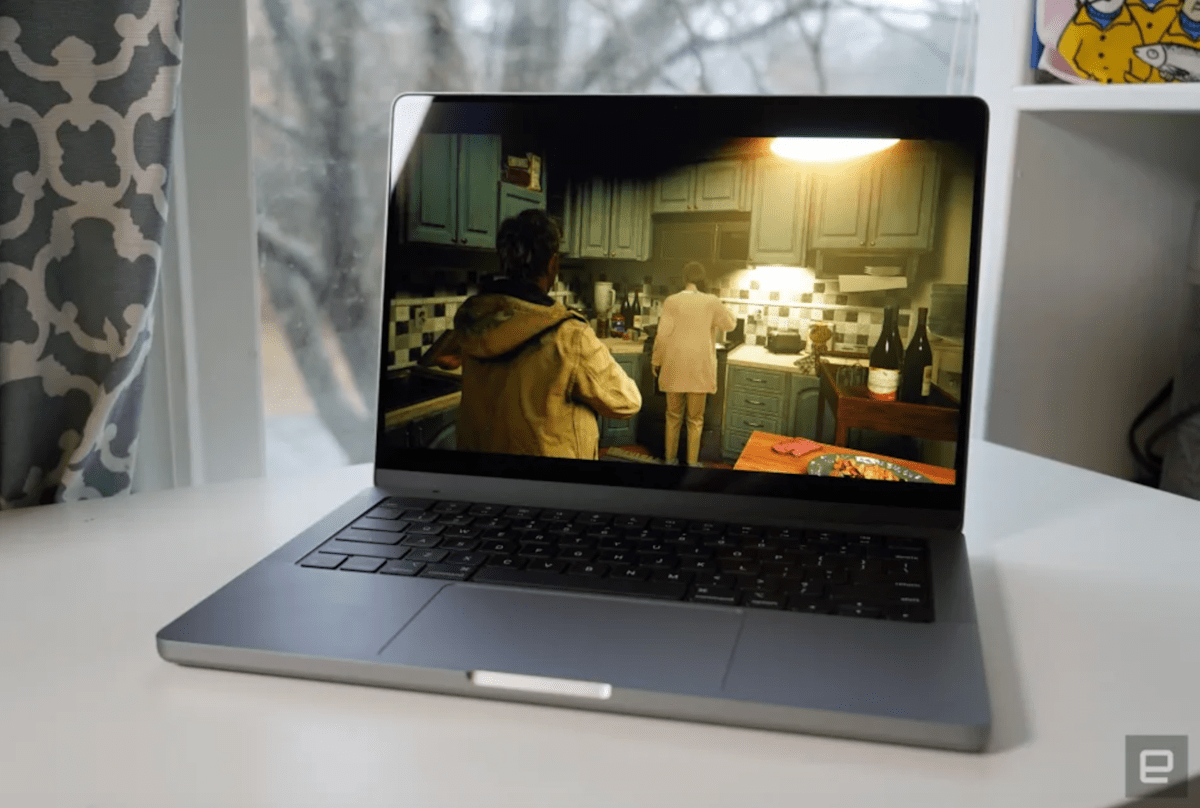The M3 MacBook Professional is getting multi-display assist, identical to the Air The M3 MacBook Professional is getting multi-display assist, identical to the Air