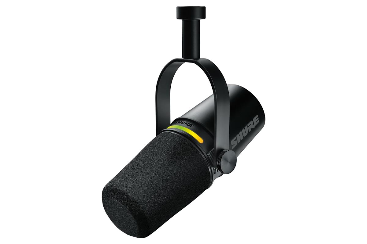Shure’s MV7+ USB/XLR mic has a customizable LED panel and built-in audio instruments Shure’s MV7+ USB/XLR mic has a customizable LED panel and built-in audio instruments