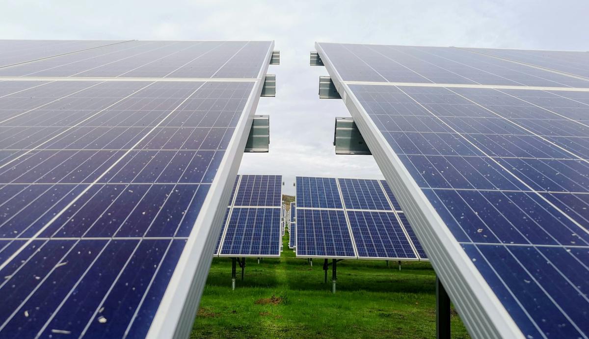 China is plowing billion right into a photo voltaic, wind and coal vitality challenge China is plowing billion right into a photo voltaic, wind and coal vitality challenge